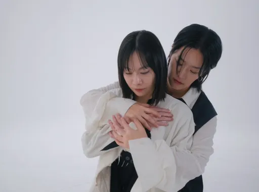 鄭宜農「瘋」字總結2024年 女女親密互動韓國詩人