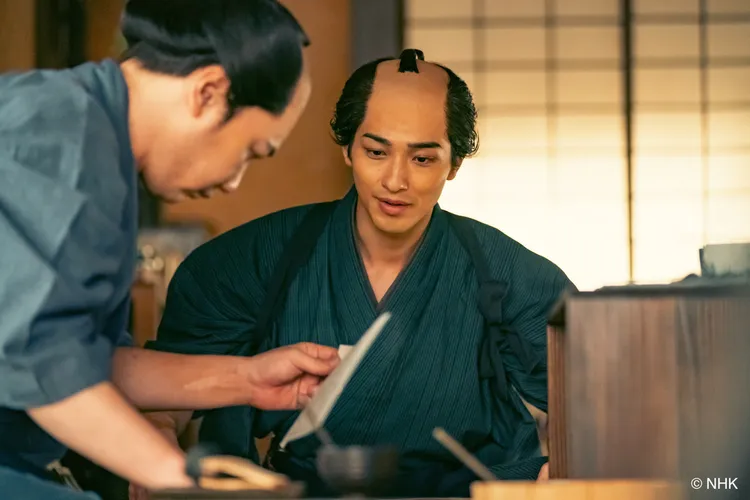 2025年大河劇《大膽狂徒〜蔦重繁華如夢故事〜》由橫濱流星獨挑大樑。Hami Video提供