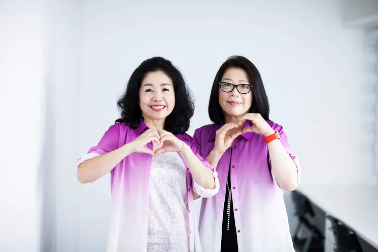 林佳蓉（左）與許淑絹參加民歌五十。圖／中華音樂人交流協會提供