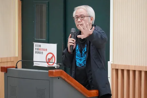 他自爆曾当大爱台「佣兵导演」 血尿送医还剪片!1理由让师姐闭嘴