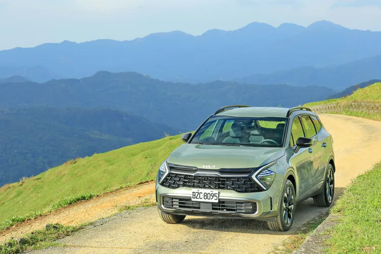 Kia總代理台灣森那美起亞母集團森那美集團(Sime Group)日前正式發表全新CIS企業識別系統，宣告「Bridging Opportunities 共創未來」的集團精神。業者提供