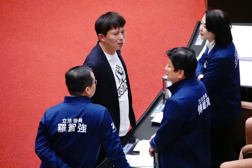 呂秋遠:這群藍白立委 要把國家毀滅到什麼地步?