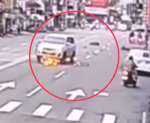 台中汽機車擦撞起火燒光光！　遭撞噴飛女騎士送醫無礙