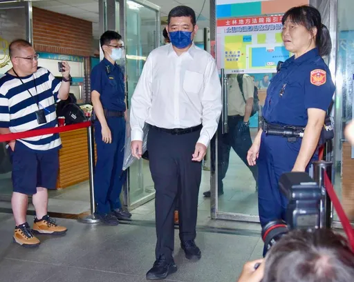 NONO伸狼爪今6度出庭 美女化妝師將現身!勇敢揭強吻襲胸真相