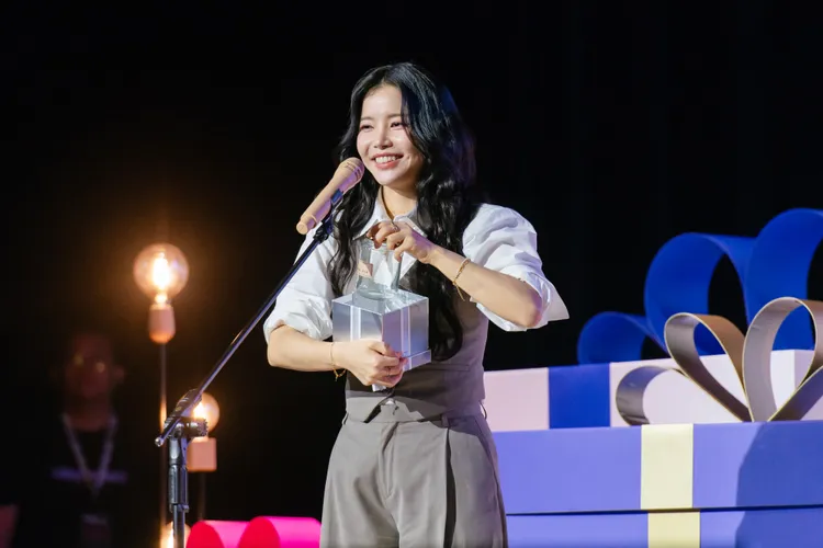 頌樂帶來30個禮物，現場宛如尾牙。希林國際Chillin International提供