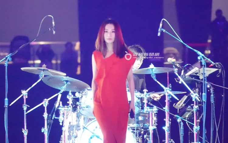 做為鴻海尾牙的壓軸歌手，田馥甄表示很謝謝鴻海多次的邀請，也稱鴻海員工們有運動家精神。特勤中心攝