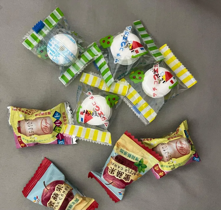 散裝糖果不少都過期，甚至有的快過期一年。翻攝自threads