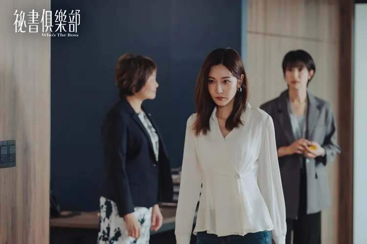 曾莞婷從甜蜜的戀愛中驚醒，愛情夢瞬間破碎。TVBS提供