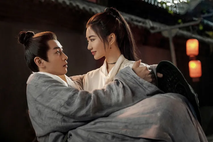 毛曉彤和陳曉甚是相配。中視提供