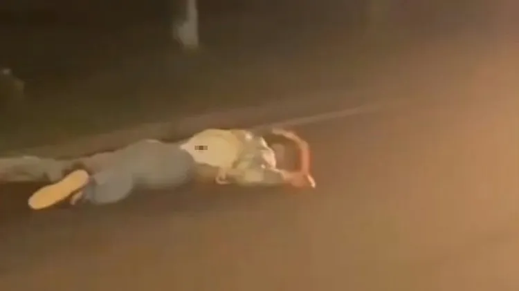 校園內遍地都是死傷者。翻攝微博/江蘇宜興無錫工藝技校
