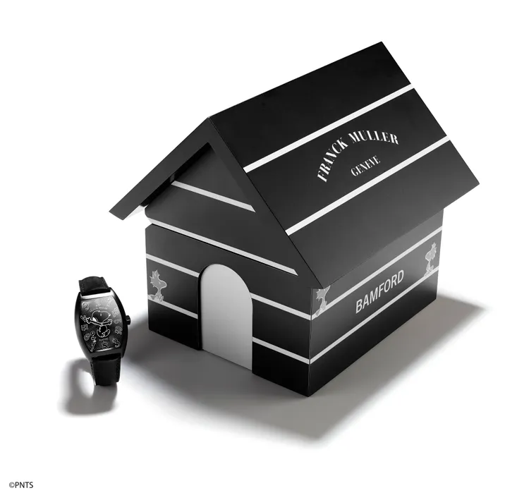 錶盒以史努比的狗屋為靈感。品牌提供