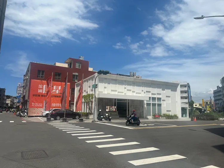 「浤圃巨星」購屋送20萬元家電禮。葉家銘攝