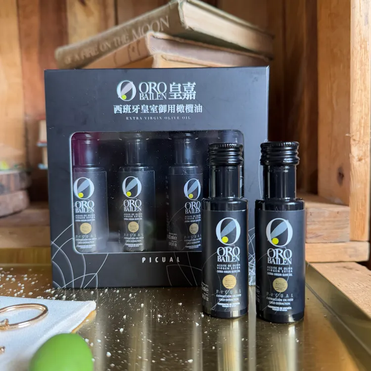 1月25日2月2日的新年檔期，消費滿5500元並購買一件SABON盛宴橄欖系列單品，就可獲得Oro Bailen 25ml 4入小禮盒組，限量700份。張家玲攝