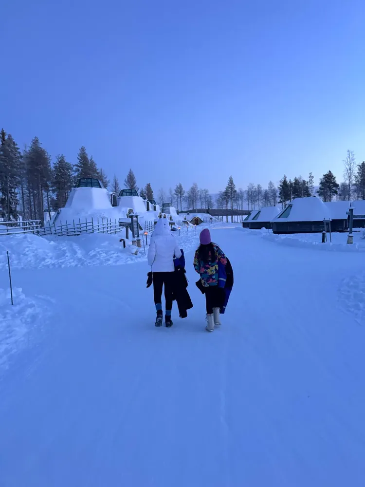 林熙蕾在芬蘭迎新年。喜鵲娛樂提供