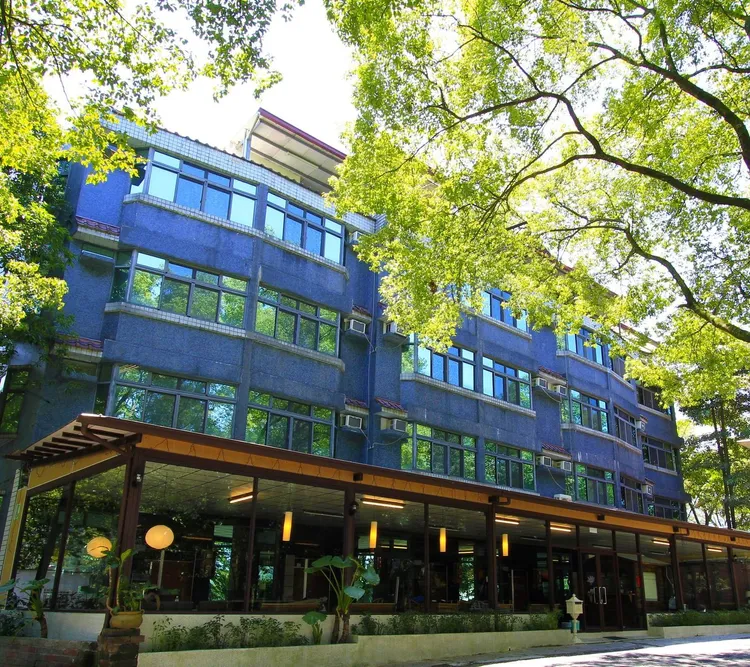 南投竹山紫南宮以「借發財金」的獨特習俗聞名全台。業者提供