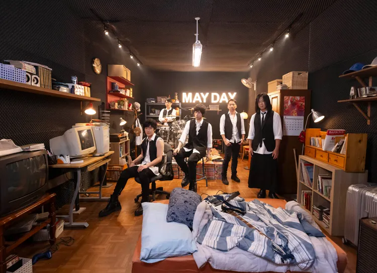 五月天透過線上演唱會回顧出道25年點滴。圖／相信音樂提供