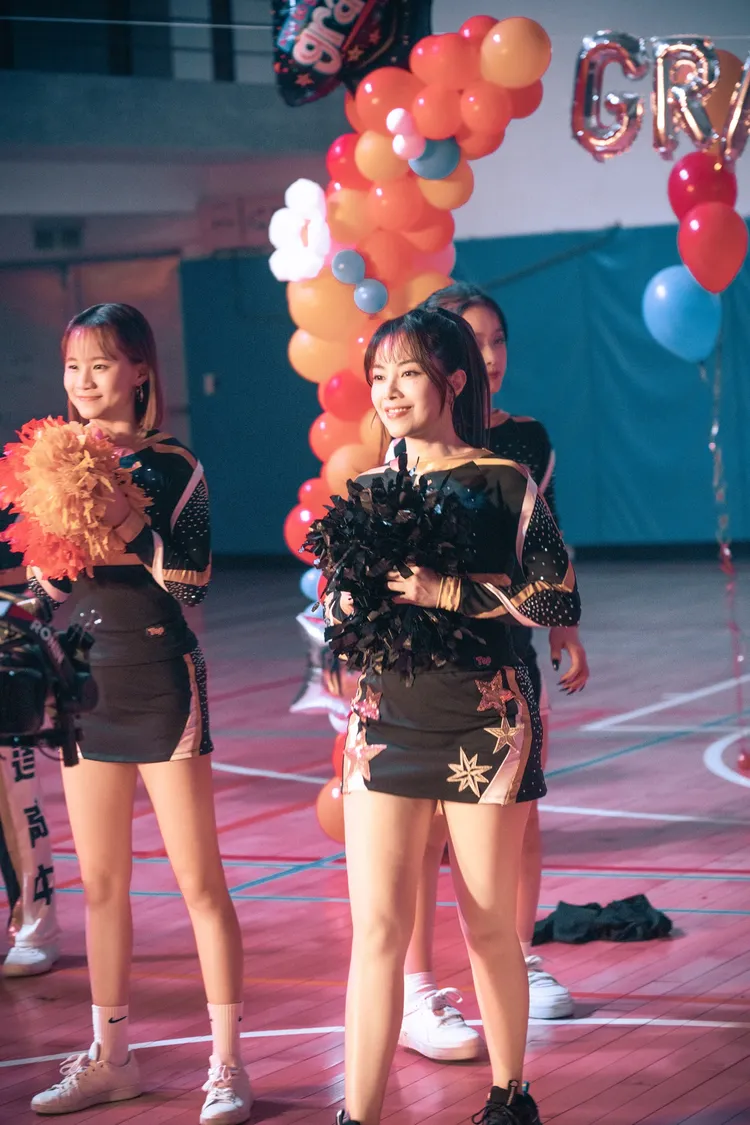 導演還特別安排徐懷鈺重返當年的母校「育達商職」拍攝。滾石唱片提供