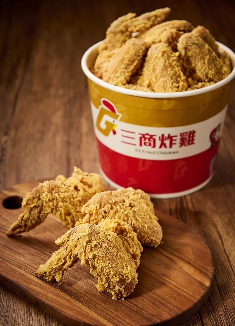 新品「6隻風味雞翅桶」一次就可吃到三種風味，包含原味胡椒、川香椒麻和香檸起司。三商炸雞提供