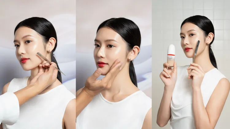 粉底刮刀塗抹於臉部，再利用指腹溫度均勻按壓全臉，最後以淺色粉底加強重點部位，就可打造迷人的「液態高光」妝。品牌提供