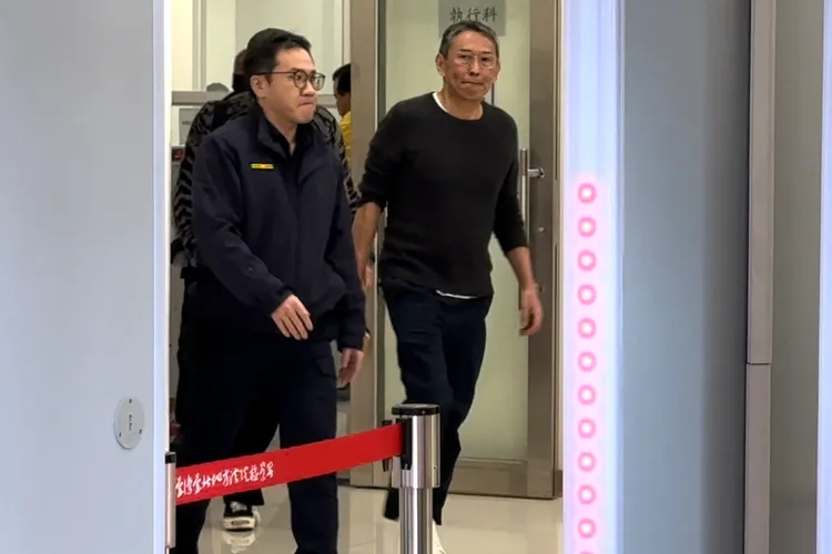 鈕承澤到北檢執行科待了近2小時，向觀護人報到完畢。特勤中心攝