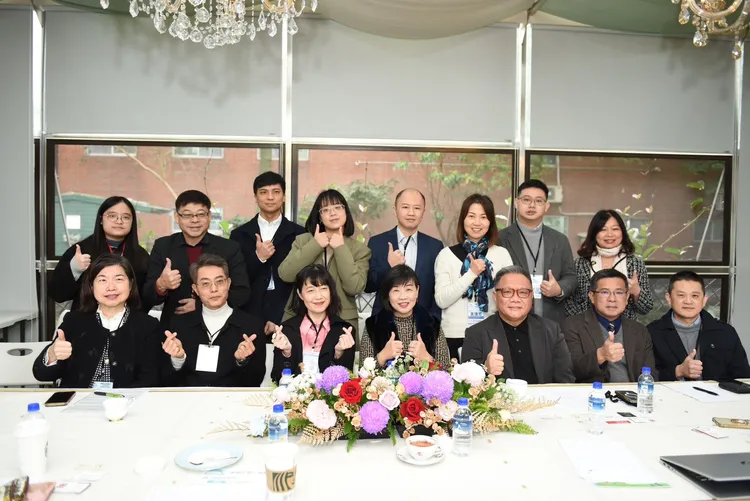 研發AI碳盤查系統的路廣大永續顧問中心，結合熱愛地球企業主，成立「碳零團結圈」，帶動中小企業應戰淨零碳排。業者提供