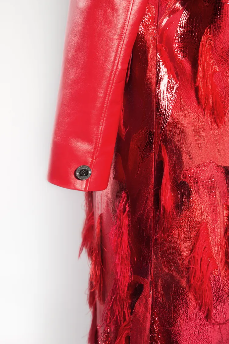 林俊傑世界巡迴演唱會訂製服手稿。品牌提供