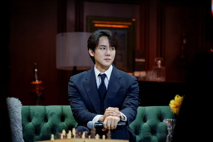 柳演錫見面會上邀粉絲一起解開密碼。翻攝KINGKONG by STARSHIP IG