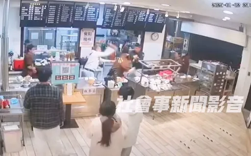 不滿被催快點餐!台中豆漿店2惡客持湯勺爆打店員 警噴辣椒水逮人送辦