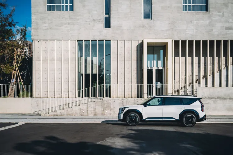 Kia總代理台灣森那美起亞於日前舉辦試乘Kia EV車款即可抽澳網門票，以及購入EV車款即可有機會享專屬澳網行程的活動。業者提供