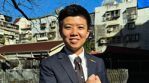 苗博雅李正皓狂笑黃國昌憔悴現身撈同情票 如今他揭露因父喪