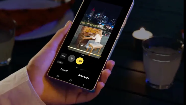 夜拍錄影功能會有更強的表現。翻攝Evan Blass影片