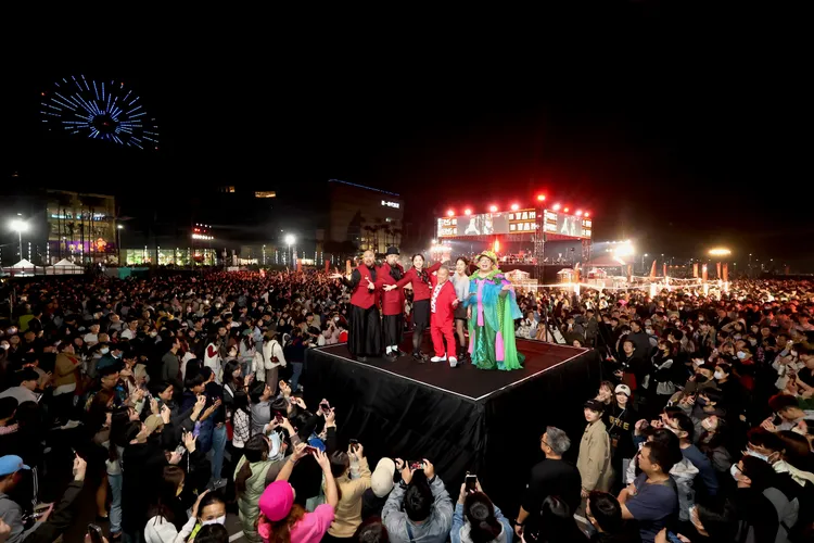 決賽現場人山人海。緯來提供