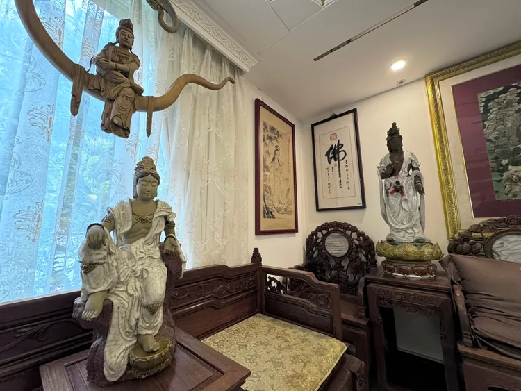 永真居客廳任一隅都是來自中國的珍貴古文物。彭欣偉攝