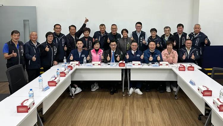 立法委員黃健豪今（13）日安排交通委員會考察「台中地區交通建設」，立法院副院長江啟臣、國民黨台中市立委廖偉翔、楊瓊瓔、黃建豪，民進黨立委何欣純等人出席。廖偉翔辦公室提供