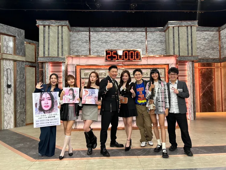 徐懷鈺上《全民星攻略》一同搶答。東森綜合提供