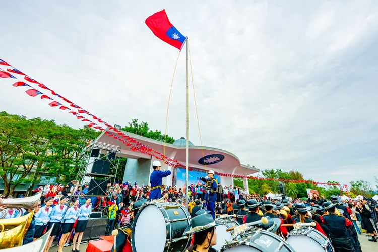 桃園市府元旦升旗。桃園市府提供