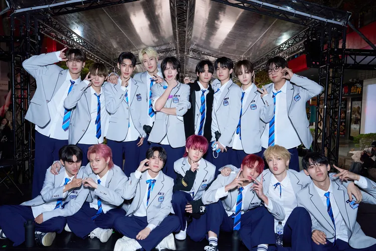 《SCOOL》選手齊聚舉辦限定簽名會。圖／天空娛樂提供