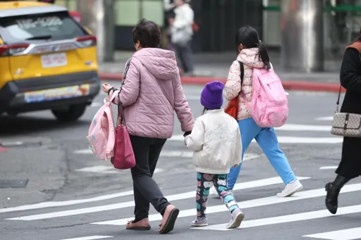 今晨剩3.5°C!下週一再冷4天「1地有雨」 過年前還有2波
