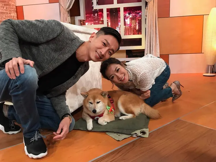 楊千霈（右）與洪家傑曾一起上節目。翻攝楊千霈臉書