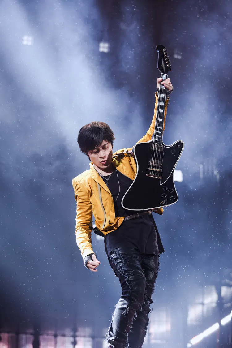 怪獸的媽媽透過科技在線上演唱會與孫女詠詠享天倫，感動逼哭粉絲。圖／相信音樂提供