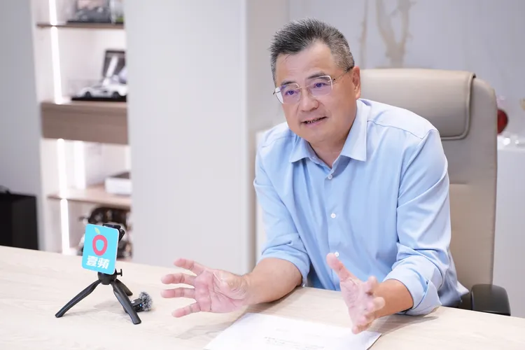 百辰創新董事長鄭德篆認為，培養員工成為反詐種子往家庭和親友生活面推廣才能加強防詐。彭欣偉攝
