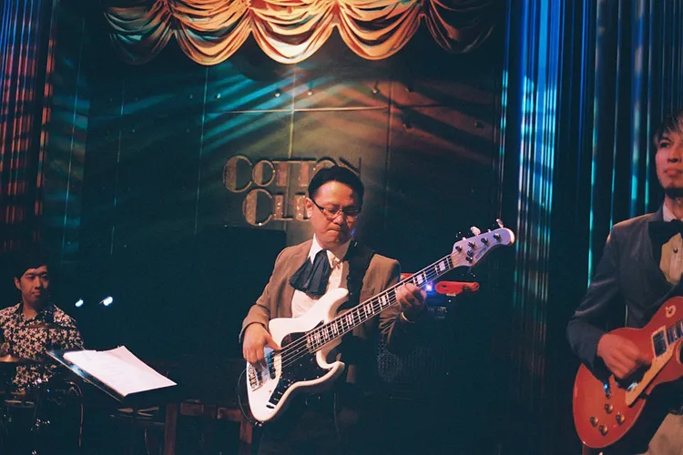 貝斯手利啓正曾任 Google 亞太區副總。圖／Skyline天際線融合爵士樂團提供