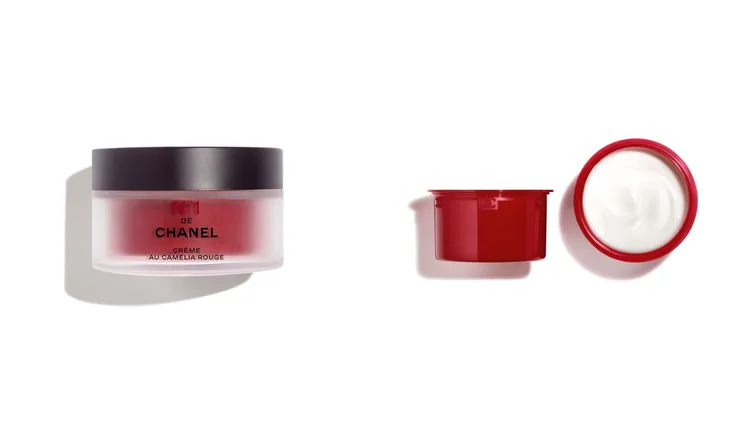 香奈兒1號紅色山茶花活能凝霜4280元、補充瓶3600元。品牌提供