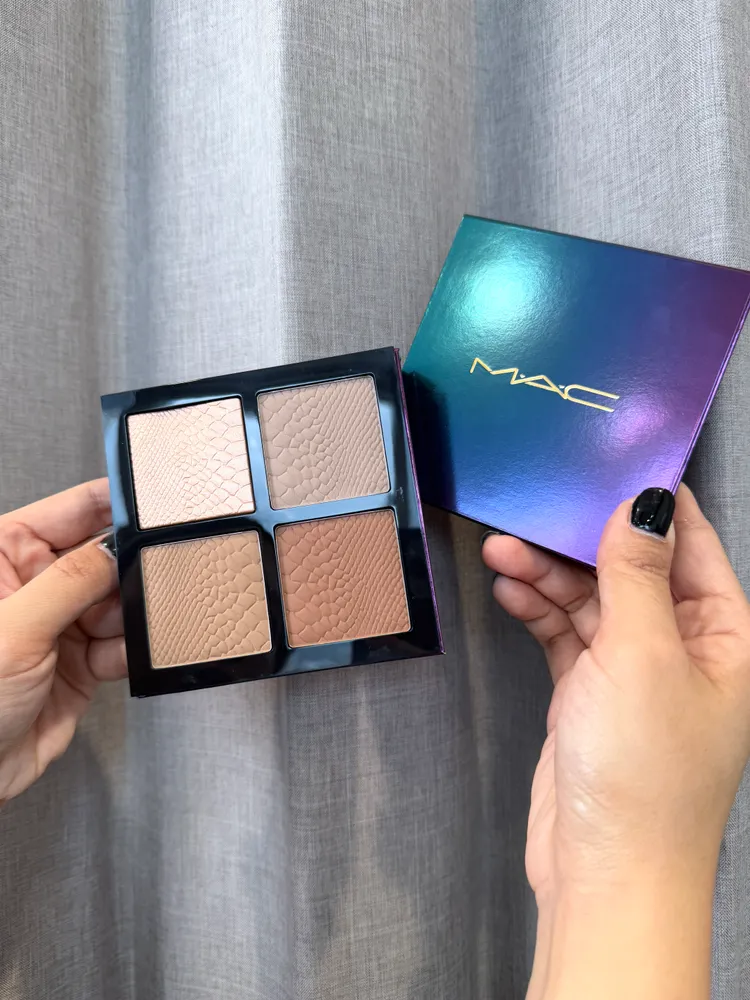 M.A.C蛇來運轉系列四色臉彩盤#蛇精盤，1850元。張家玲攝