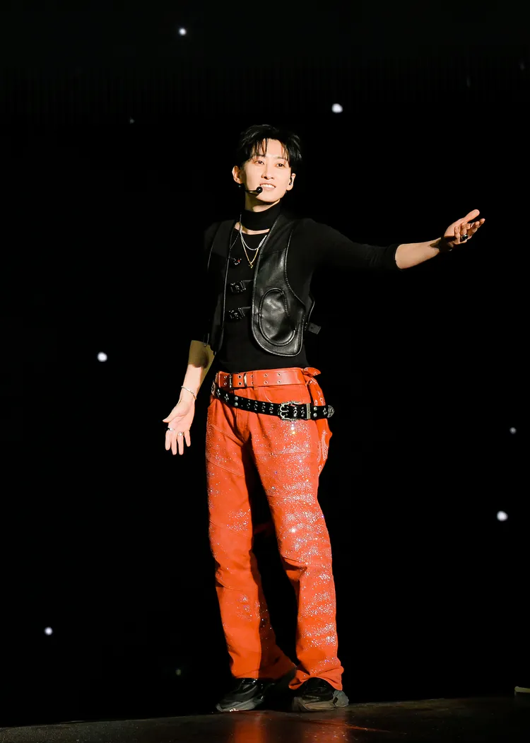 銀赫解釋暱稱月亮大人的由來。藝尚提供