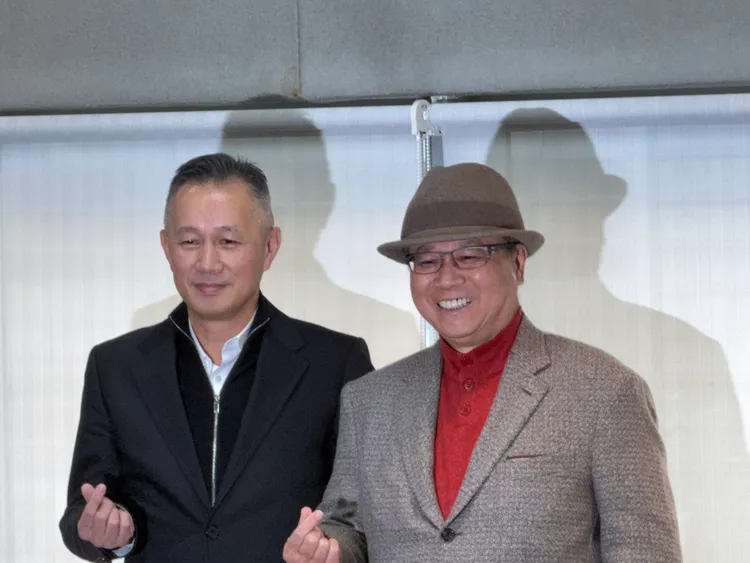 緯創總經理林建勳（左）與緯創董事長林憲銘。呂承哲攝