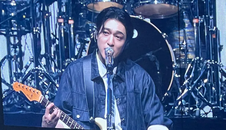 全場粉絲為晟鎮唱生日快樂歌補慶生。讀者提供