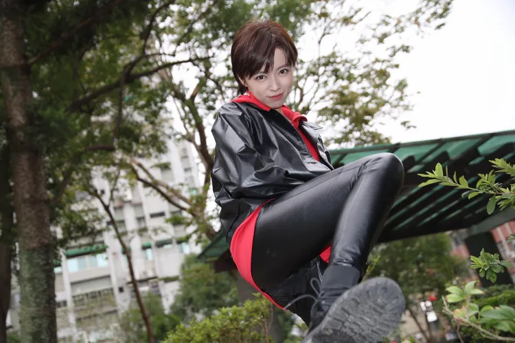 王瞳滿喜歡有個性的造型。彭欣偉攝