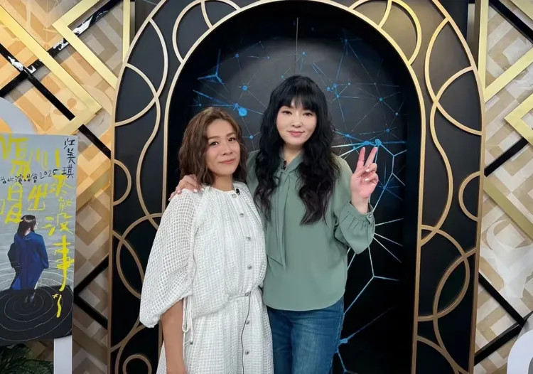 江美琪跟唐綺陽相見歡。華納音樂提供