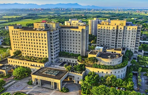 大林慈濟又惹風波! 照服員遭主管諷「單手打字只能領半薪」 辦公室輕生獲救